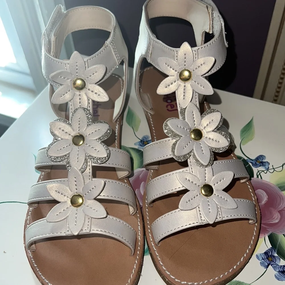 Adorable Sandals - Picture 6 of 6